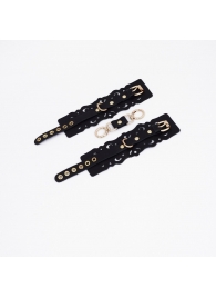 Черные кожаные наручники с узорами и золотистой фурнитурой - Crazy Handmade - купить с доставкой в Ногинске