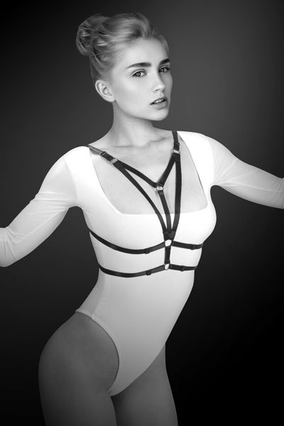 Черная упряжь на грудь Laura - Bijoux Pour Toi - купить с доставкой в Ногинске