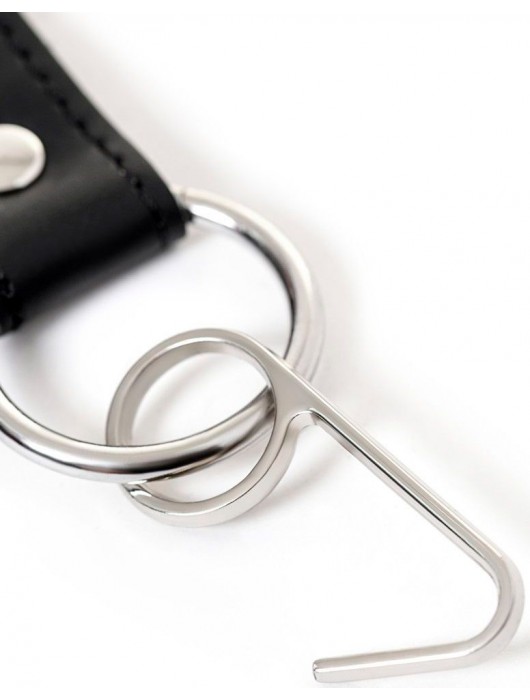 Кляп-крючок на чёрном кожаном ремешке - ToyFa - купить с доставкой в Ногинске