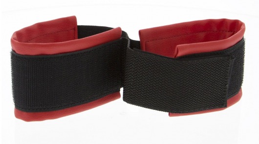 Полиуретановые манжеты для фиксации рук вместе Bound Together Wrist Restraints - Blush Novelties - купить с доставкой в Ногинске